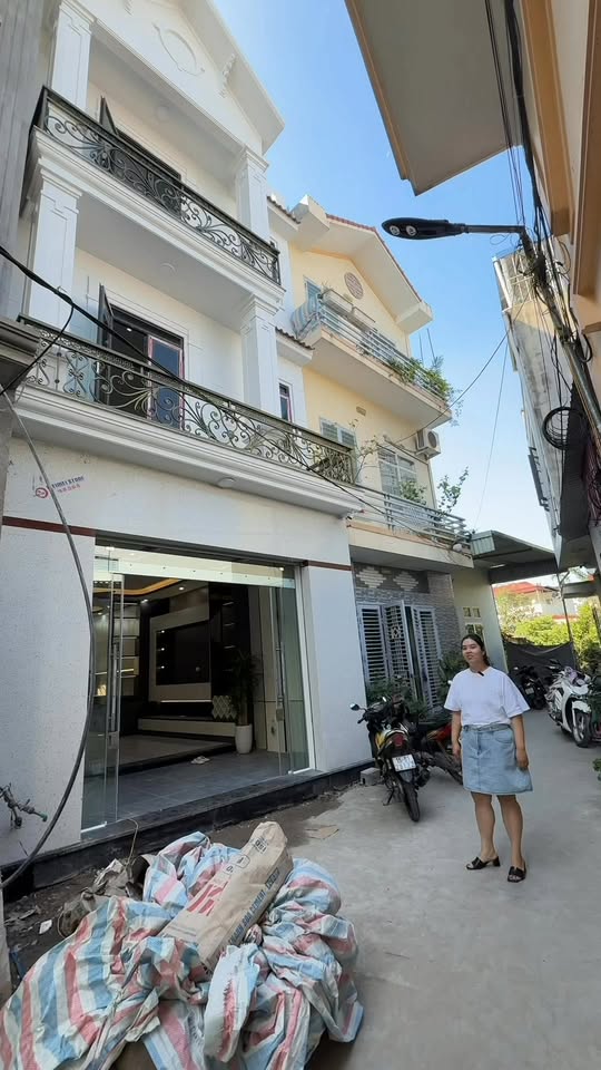 Nhà 3 tầng Vĩnh Khê 60m² giá thỏa thuận - Full nội thất ô tô đỗ cửa!