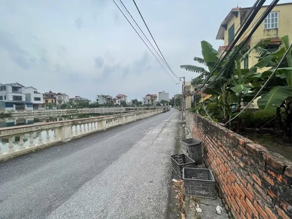 Đất Bát Khối Long Biên 482m² giá 40 tỷ - Lô góc 3 mặt thoáng, view hồ cực hiếm!