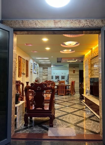 Biệt thự 3 tầng Anh Dũng, Dương Kinh 190m² giá 12 tỷ - An ninh 24/7!