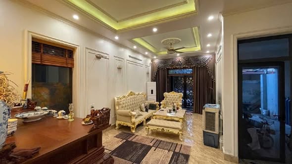 Bán Biệt Thự Mặt Phố Tam Đồng, Mê Linh 148m² - Vị trí đẹp, thuận tiện giao thông!
