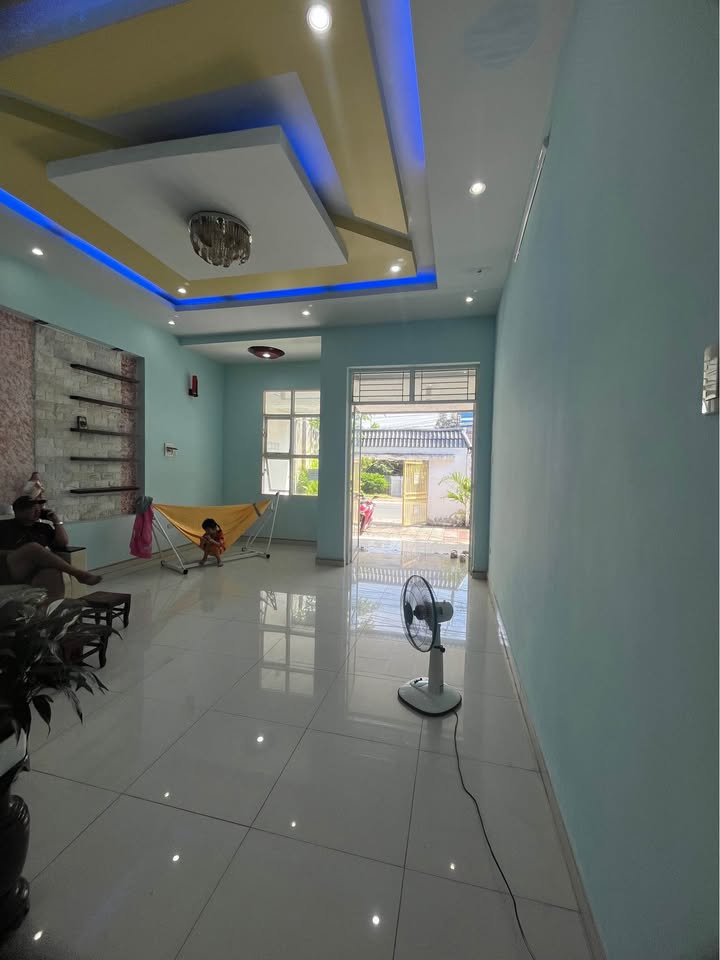 Cho thuê mặt tiền đường Nguyễn Chí Thanh, Trà Vinh 2PN giá 4 triệu - Phù hợp cho gia đình!