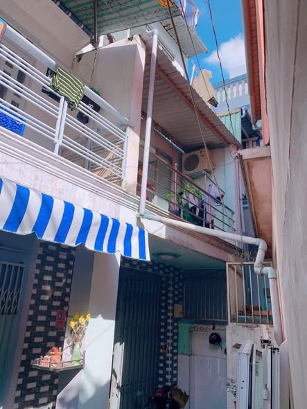 Nhà hẻm 1/ Tân Hoà Đông, Quận 6 - 4.7 tỷ - Hướng Tây, 4PN, 3WC, sẵn sàng ở ngay!