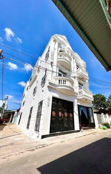 Nhà mặt tiền cho thuê tại Tân Lợi, TP. Buôn Ma Thuột 84m² - Thiết kế tân cổ điển sang trọng!