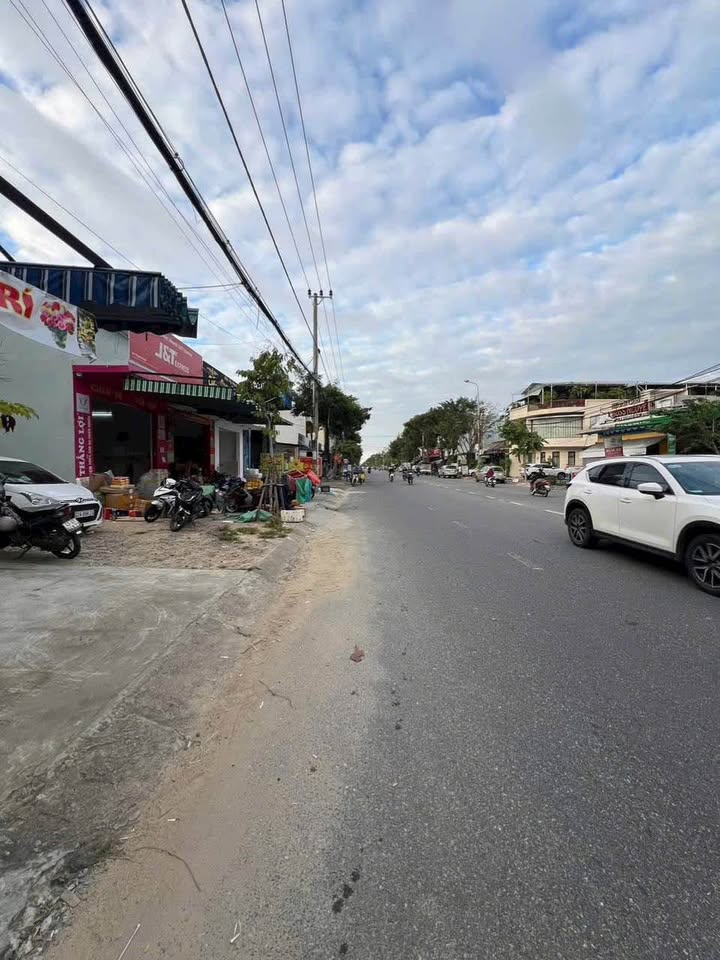 Đất liền kề đường Phạm Hùng, Hòa Xuân 322.5m² giá 20.5 tỷ - Kinh doanh sầm uất!