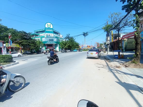 Nhà mặt đường Giải Phóng, Nam Định 64m² giá 9 tỷ - Vị trí đắc địa cho kinh doanh!