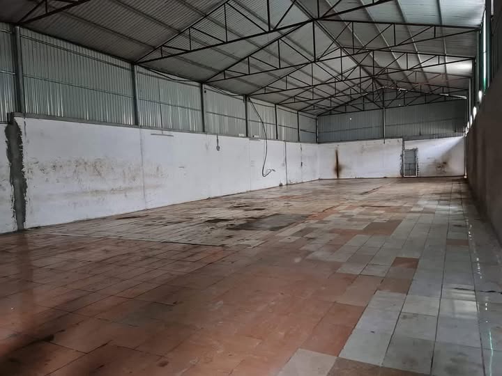 Nhà xưởng 330m² cho thuê tại Liên Bảo, Vĩnh Yên - Giá chỉ 8 triệu/tháng!