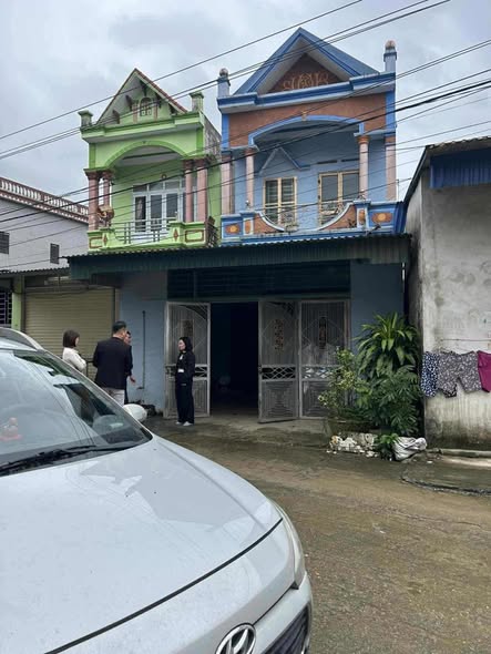 Bán nhà 2 tầng tại xã Vạn Phú, 247m² chỉ 999 triệu - Sẵn sàng dọn vào ở!