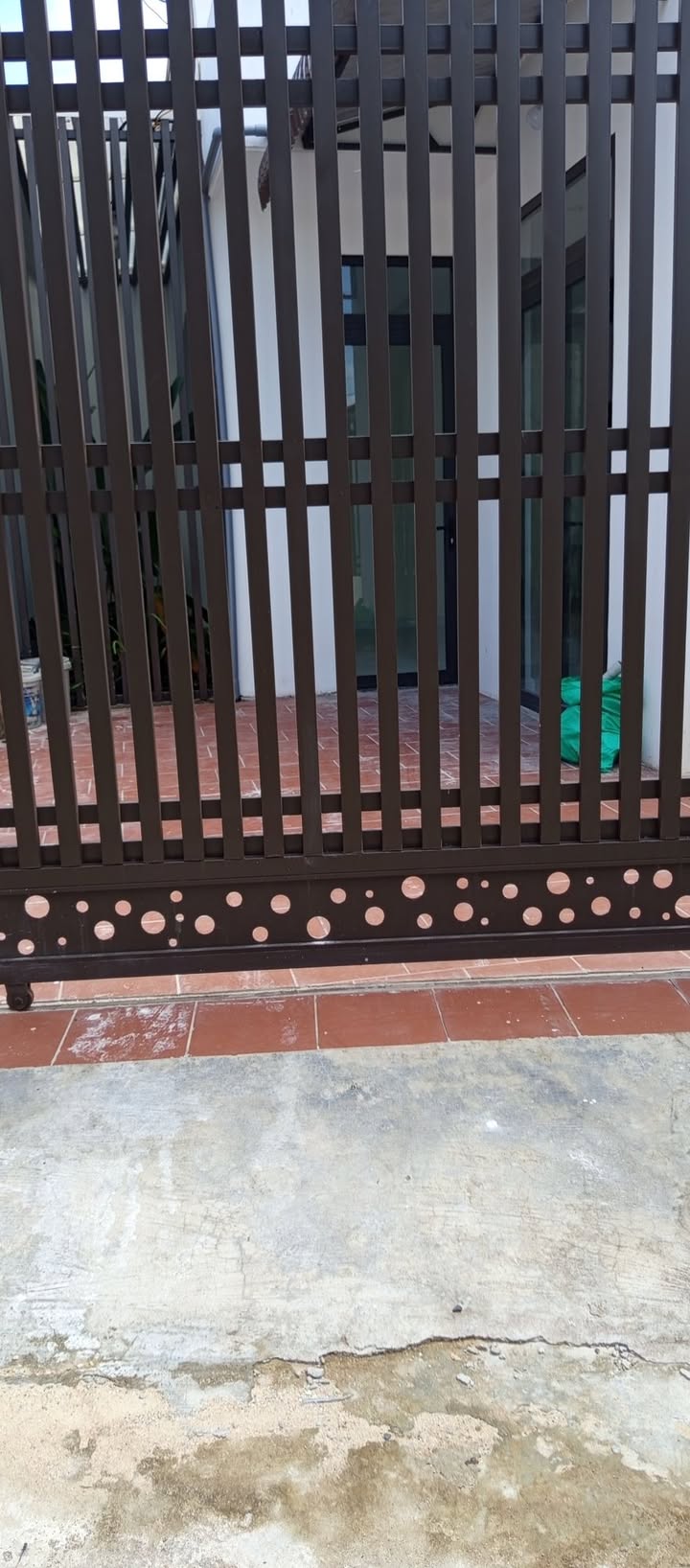 Nhà cấp 4 Hẻm Lê Văn Hiến, TP Kon Tum 106.4m² giá 1.95 tỷ - Sân ô tô thoải mái!