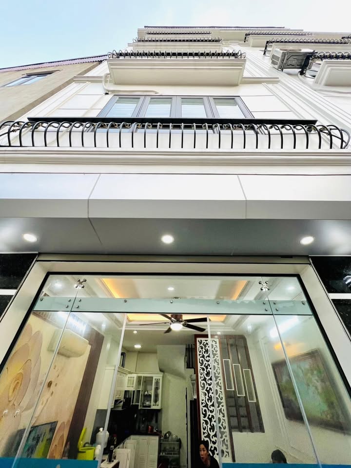 Nhà phố Minh Khai 32m² giá 5 tỷ - Nội thất đầy đủ, ô tô tránh