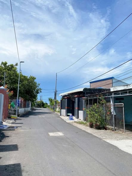 Đất thổ cư mặt tiền đường Phạm Văn Đồng, Long Hải, 113.4m² - Bán gấp chỉ 1.89 tỷ!