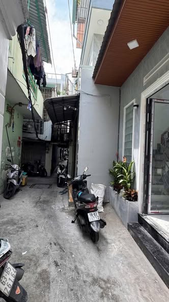 Nhà bán đường Đông Hồ, phường 4, quận 8, 17m² giá 2.48 tỷ - Sổ hồng chính chủ, gần mặt tiền!