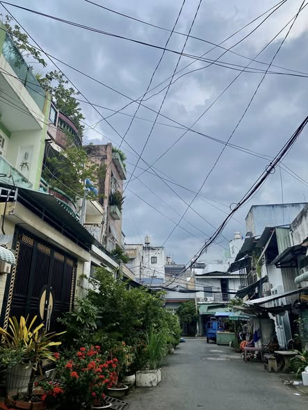 Nhà lô góc đường Nguyễn Trọng Trí Bình Tân 60m² giá 4.9 tỷ - Khu vực sầm uất gần Aeon Mall!