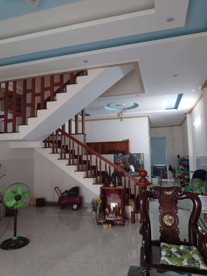 Nhà phố đẹp mặt tiền Lương Thế Vinh, Bảo Lộc - 114m² giá chỉ 6.8 tỷ!