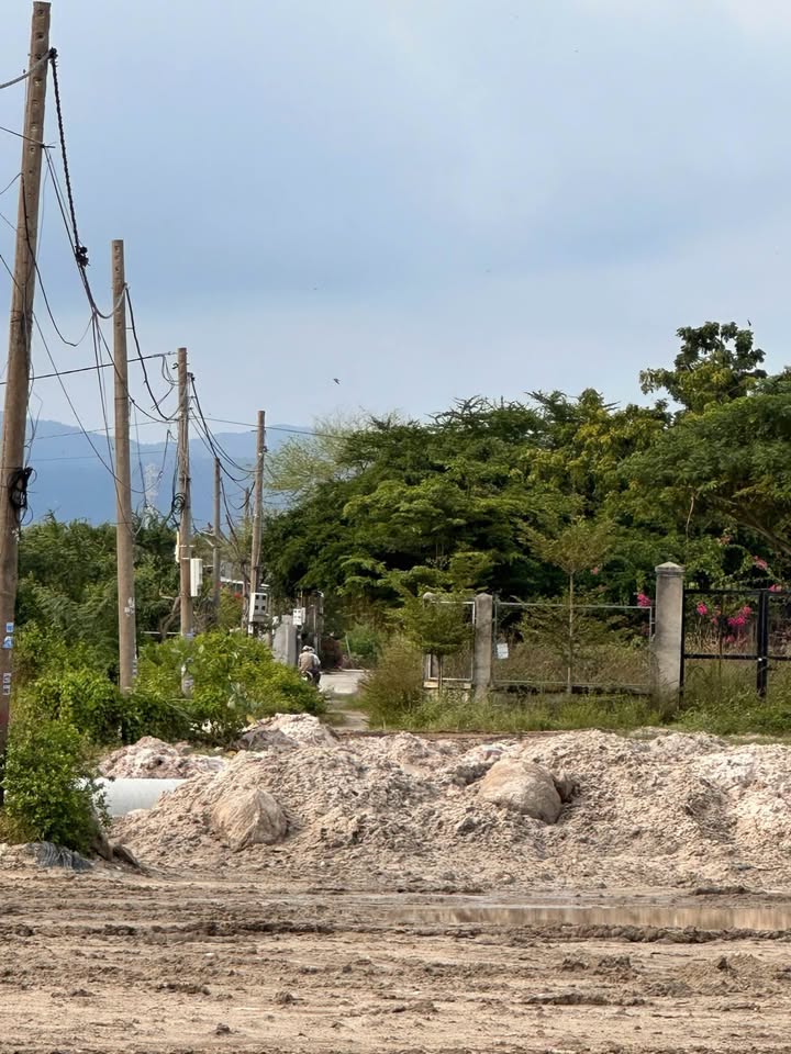 Lô đất 2 mặt tiền hẻm 223, Đường Phước Thắng, 86m² chỉ 500 triệu - Cơ hội đầu tư tuyệt vời!