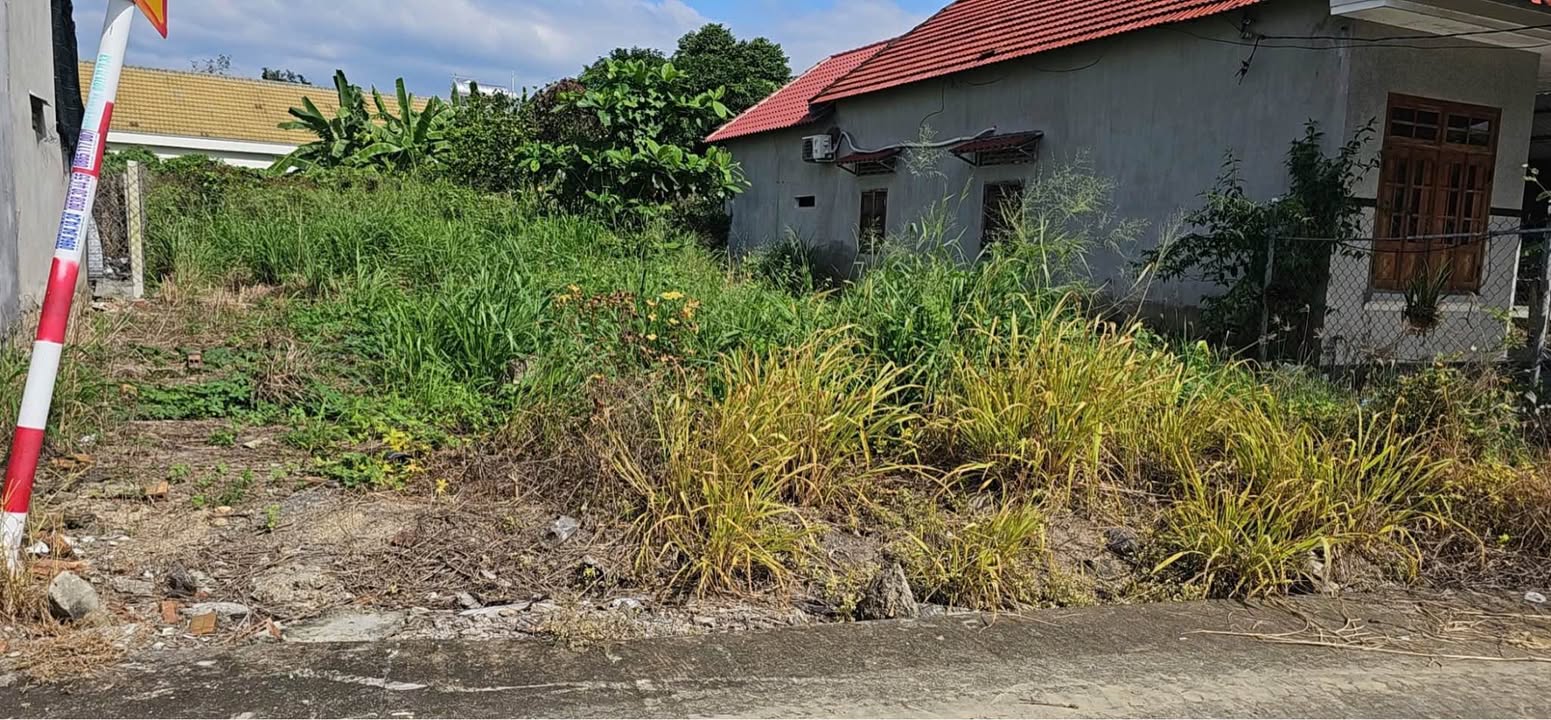 Đất nền Diên Toàn 93.4m² giá 2.15 tỷ - Sổ đỏ chính chủ, gần đường lớn!