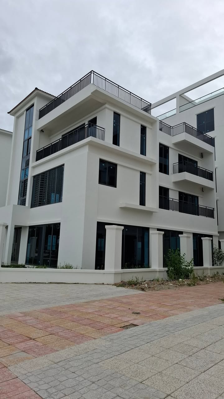 Biệt thự 2 mặt tiền Bờ Kè Trần Phú Nha Trang 305m² giá 57.5 tỷ - Vị trí đắc địa cho kinh doanh