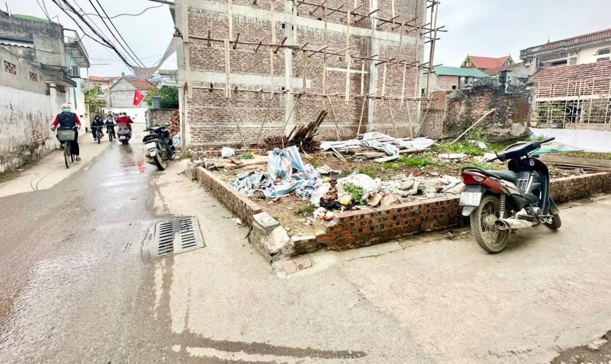 Đất Trạm Trôi Hoài Đức 42,7m² giá 5 tỷ - Đường ô tô tránh, kinh doanh sầm uất!