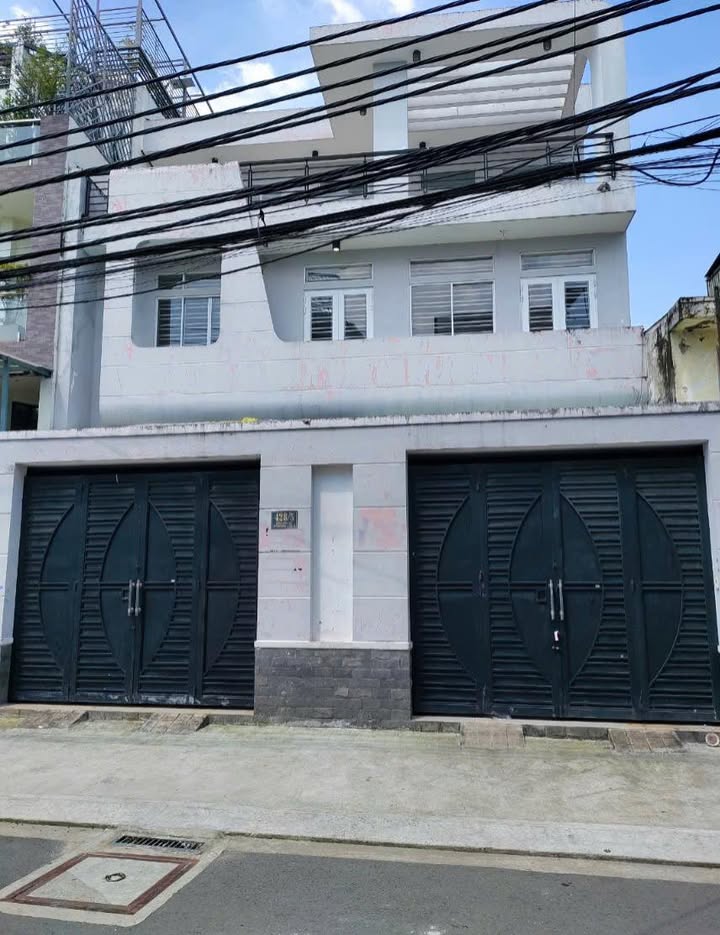 Nhà phố Bình Trị Đông 200m² giá 17 tỷ - Hẻm rộng ô tô vào tận nơi!