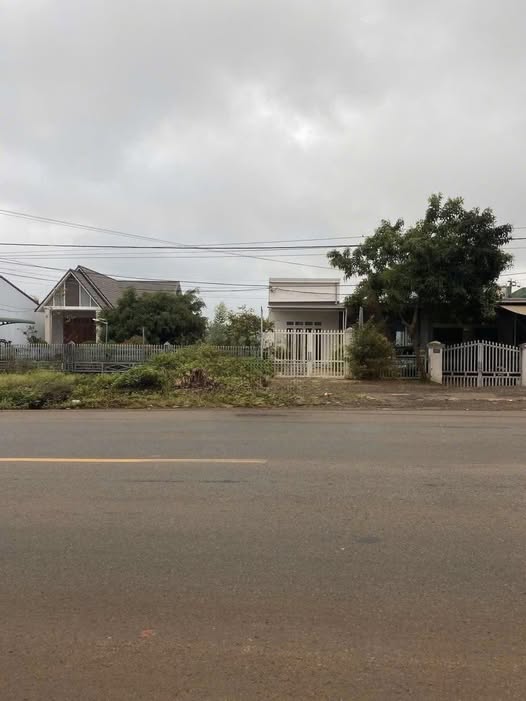 FrontHouse mặt tiền Quốc Lộ 14 Hùng Vương, Buôn Hồ 210m² giá 4 tỷ - Đầu tư sinh lời bền vững!