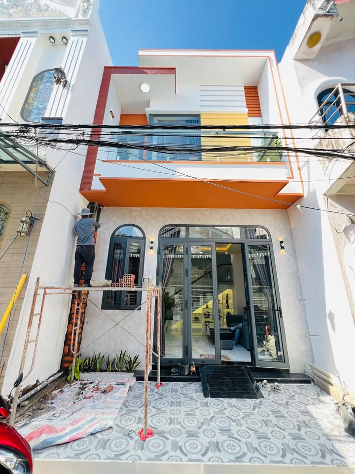 Nhà phố 2 tầng đường A2, phường An Bình, 60m² giá 2.969 tỷ - Hướng Đông Bắc, đầy đủ nội thất!