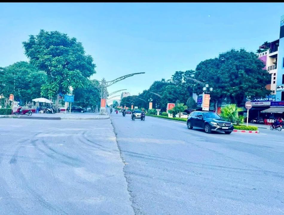 Nhà mặt tiền đường Lê Lợi, Thanh Hóa 150m² giá 20 tỷ - Kinh doanh đỉnh cao!