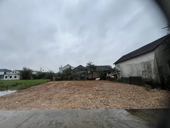 Đất liền kề đường Phan Bá Đạt, Thị trấn Đức Thọ, 175m² chỉ 2.4 tỷ - Vị trí đẹp, giao thông thuận lợi!