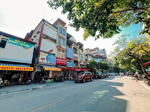 Nhà 5 tầng đường Thịnh Yên, quận Hai Bà Trưng, 22m² giá 6.18 tỷ - Vị trí đẹp, tiện nghi đầy đủ!