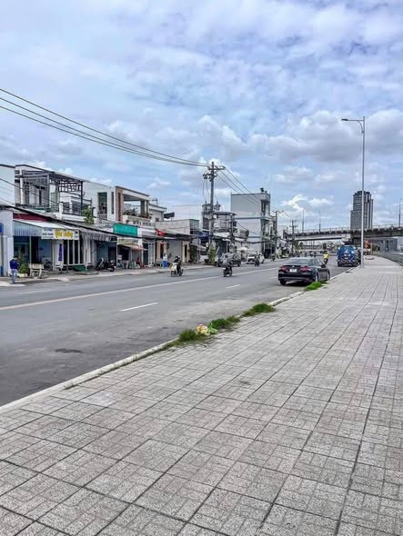 Nhà cũ góc 2 mặt tiền Tầm Vu 60m² giá 1.79 tỷ - Vị trí vàng gần Vincom