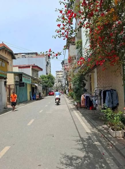 Nhà 3 tầng lô góc đường Ỷ Lan, Gia Lâm 56m² giá 4 tỷ - Sẵn sàng vào ở!