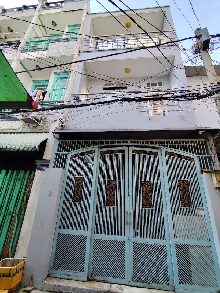 Nhà phố 3 tầng Tỉnh Lộ 10, quận 6, diện tích 40m² giá 4.6 tỷ - Hẻm xe hơi thông thoáng!