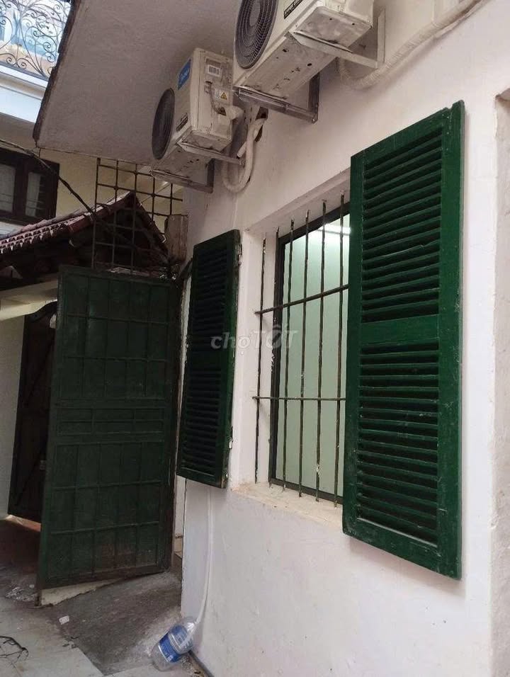 Nhà cho thuê 1 tầng ngõ 29 Bà Triệu 30m² giá 6 triệu - Đầy đủ nội thất chỉ việc ở ngay!