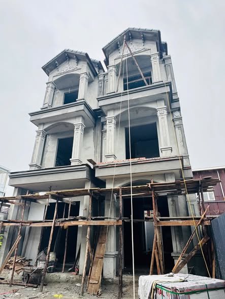 Villa tân cổ điển An Hồng 70m² giá 2.2 tỷ - Full nội thất hiện đại!