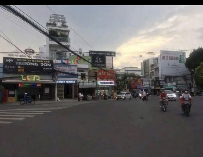 Nhà mặt tiền Nguyễn Văn Hoa, Biên Hòa 166m² giá 14 tỷ - Hướng Tây, kinh doanh tốt!