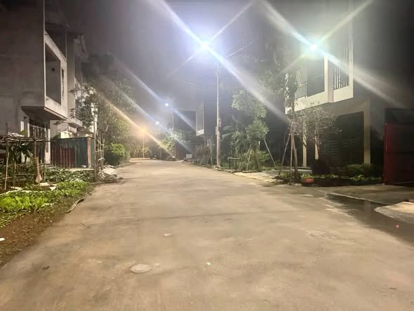 Đất nền Đồng Súi, Việt Trì 99m² giá 5 tỷ - Đường rộng, gần công viên!