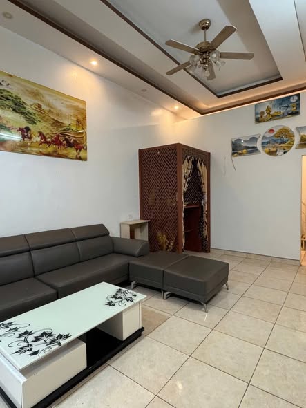 Nhà 2 mặt tiền trung tâm Đoàn Kết 180m² giá 1.7 tỷ - Đầy đủ nội thất cao cấp!