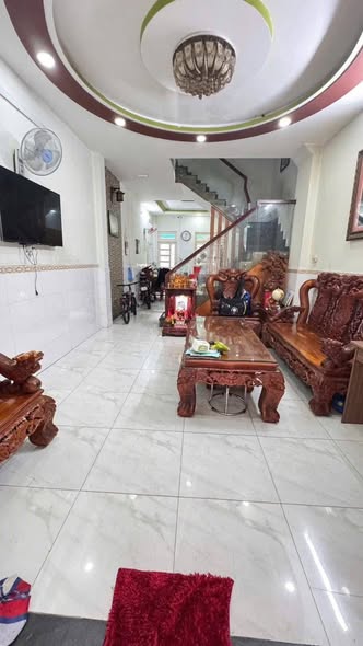 Nhà đường Lò Siêu, Quận 11, 52.8m² chỉ 7.2 tỷ - Chính chủ bán gấp!