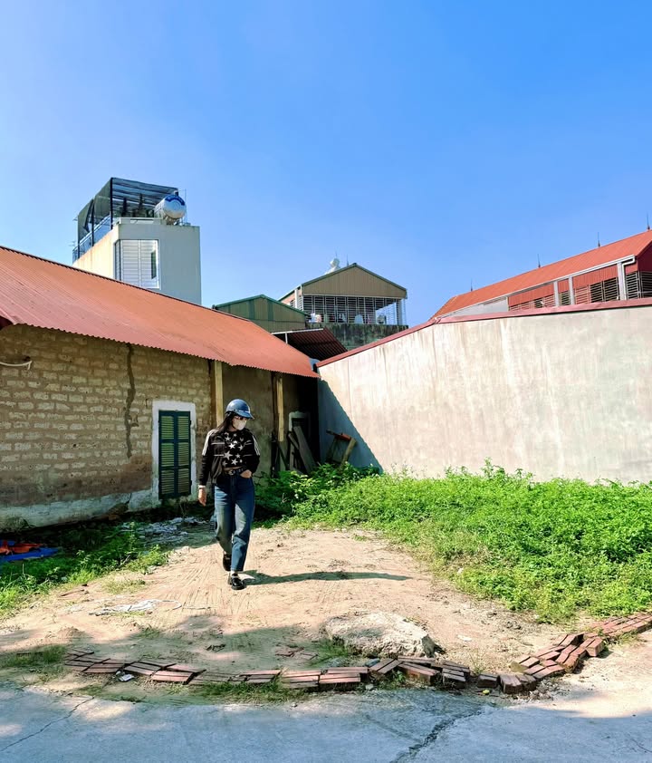 Đất nền góc đẹp tại Phường Sơn Tây, Ba Vì 75.8m² - Giá chỉ 3 tỷ!