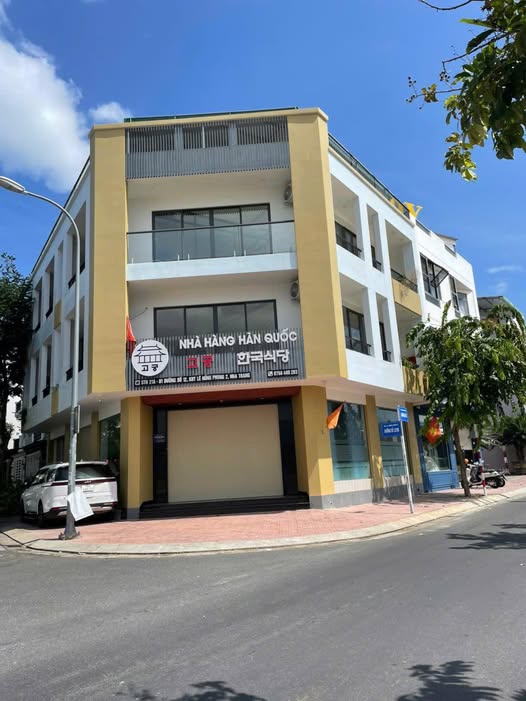 Cho thuê nhà kinh doanh góc 3 tầng đường 12, Nha Trang 158m² - Đường rộng, bãi đậu ô tô thoải mái!