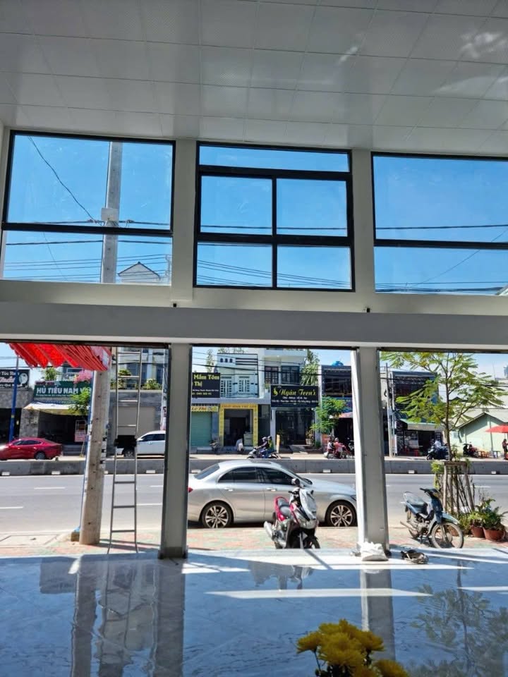 Bán gấp FrontHouse mặt tiền Đặng Thúc Vịnh, Hóc Môn, 255m² giá 15.9 tỷ - Đầu tư sinh lời cao!