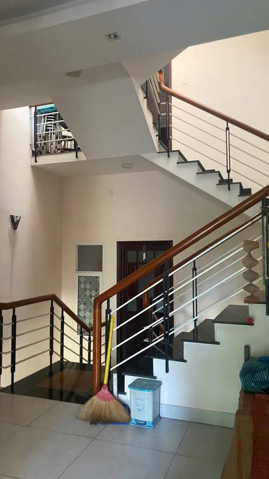 Bán nhà 4 tầng mặt tiền đường Phan Đăng Lưu 112,5m² giá 8 tỷ - Cơ hội đầu tư tuyệt vời!