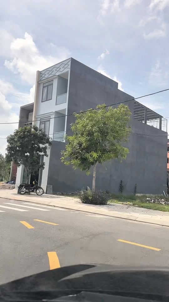 Đất nền KDC An Sơn, Tam Kỳ 100m² giá 1.9 tỷ - Tiện ích đầy đủ, sẵn nhà cấp 4!