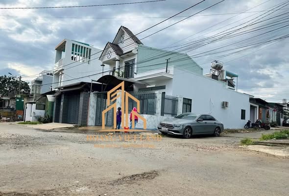 Nhà 2 mặt tiền đường Phạm Ngũ Lão, Buôn Ma Thuột 138m² giá 5.15 tỷ - Tiện ích xung quanh đa dạng!