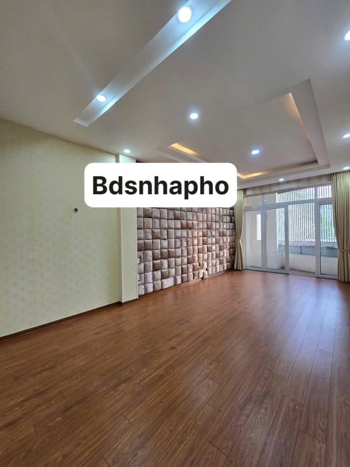 Nhà nguyên căn 3 tầng đường Nguyễn Hữu Thọ, Hải Châu - Nội thất đầy đủ, thuận tiện kinh doanh!