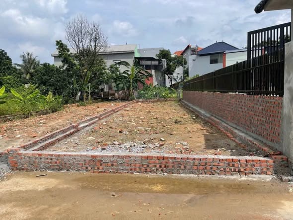 Đất thổ cư Quang Tiến 100m² giá thỏa thuận - Diện tích vuông vắn, tiện ích đầy đủ!