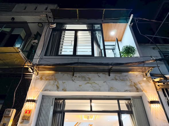 Nhà mini Phường 15 Tân Bình 32m² giá 4.65 tỷ - Sẵn sàng vào ở ngay!