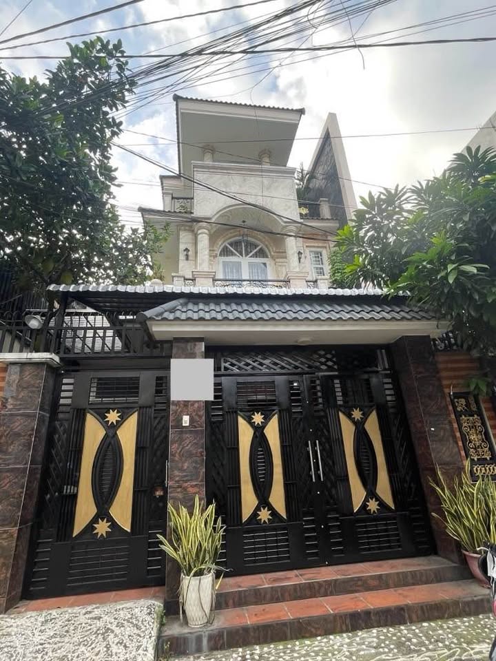 Biệt thự Lê Văn Quới 190m² giá 18 tỷ - Thiết kế sang trọng, ô tô vào tận nhà!