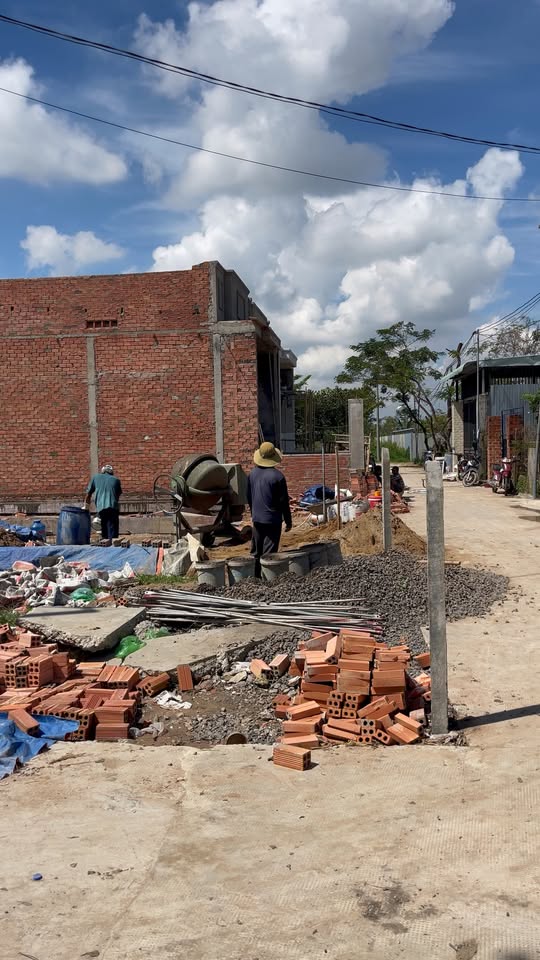 Đất nền Quảng Tiến 800m² - Sổ đỏ thổ cư 100% - Cơ hội đầu tư hấp dẫn!