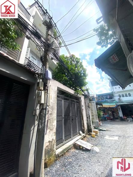 Nhà Âu Cơ, P10, Tân Bình 95m² giá 9.3 tỷ - Hẻm ô tô thông thoáng!