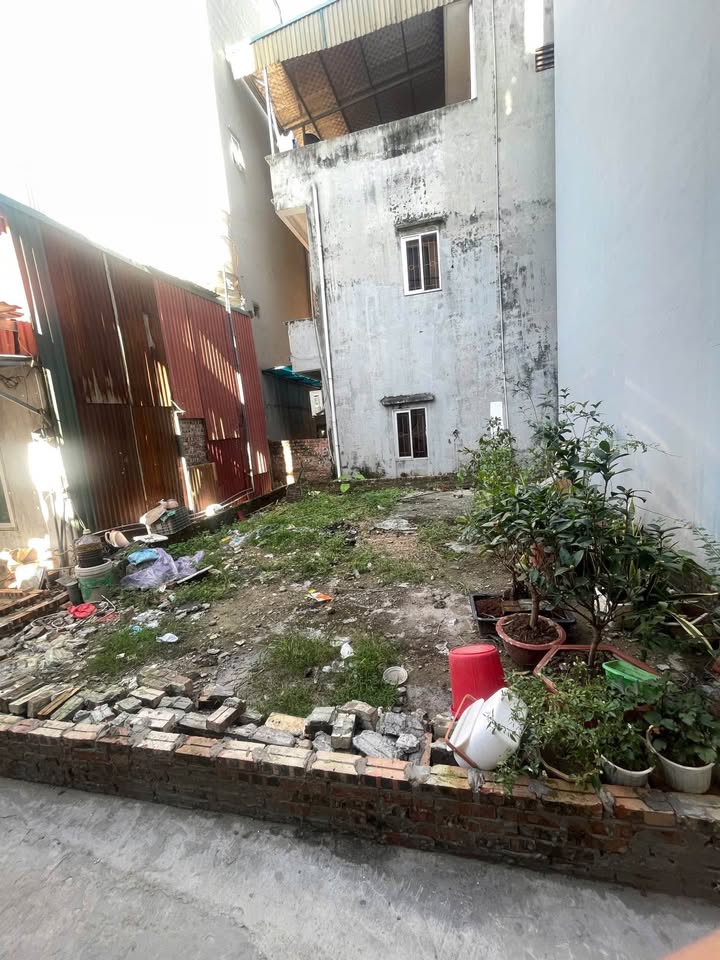 Đất Vĩnh Tuy 43m² giá 7 tỷ - Tiềm năng lớn cho đầu tư!