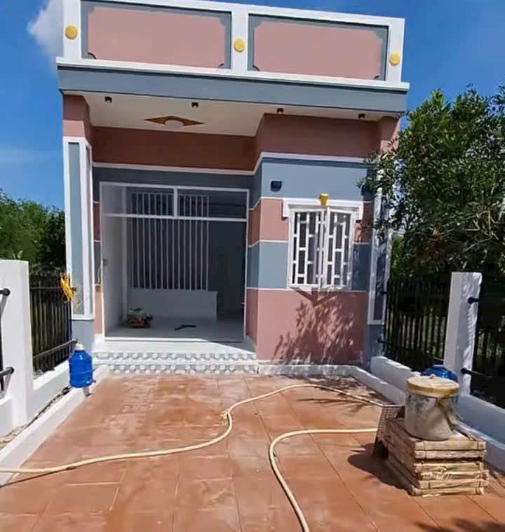 Nhà mới 100% tại Vĩnh Xuân B, Châu Thành, Long An 140m² giá 890 triệu - Hỗ trợ ngân hàng ngay!